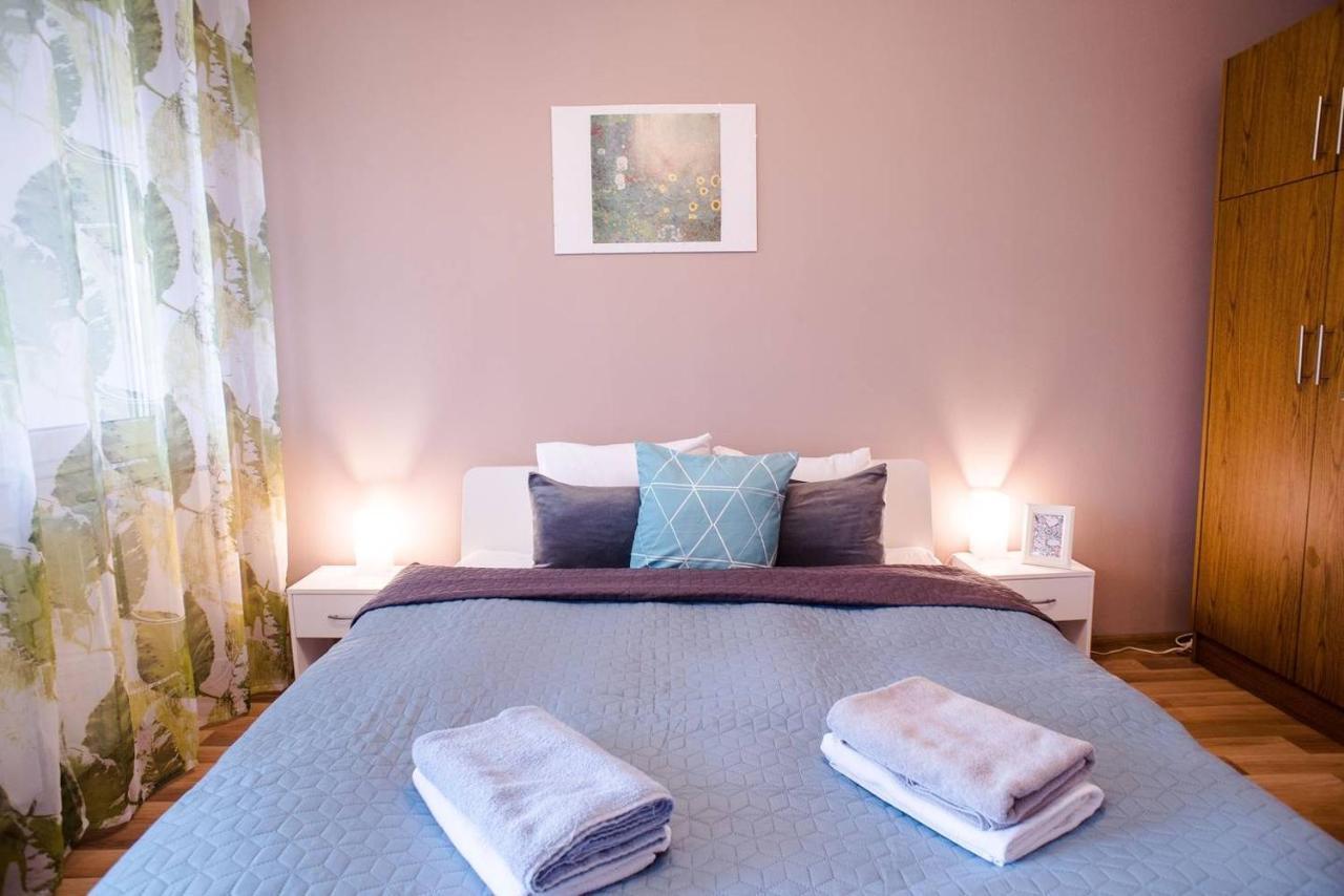 Apartman Peaceful, Cozy And New With Balcony *